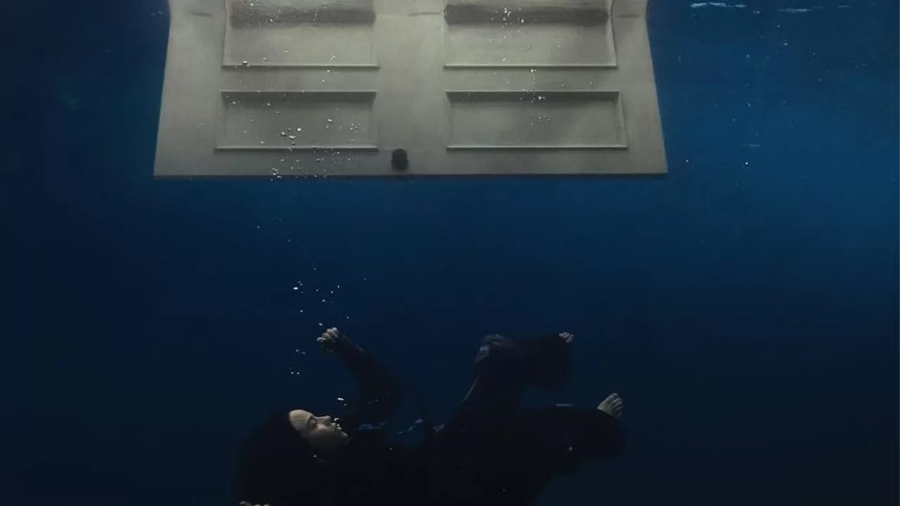 Capa do álbum "Hit Me Hard and Soft", de Billie Eilish.