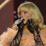 A cantora e atriz Sabrina Carpenter