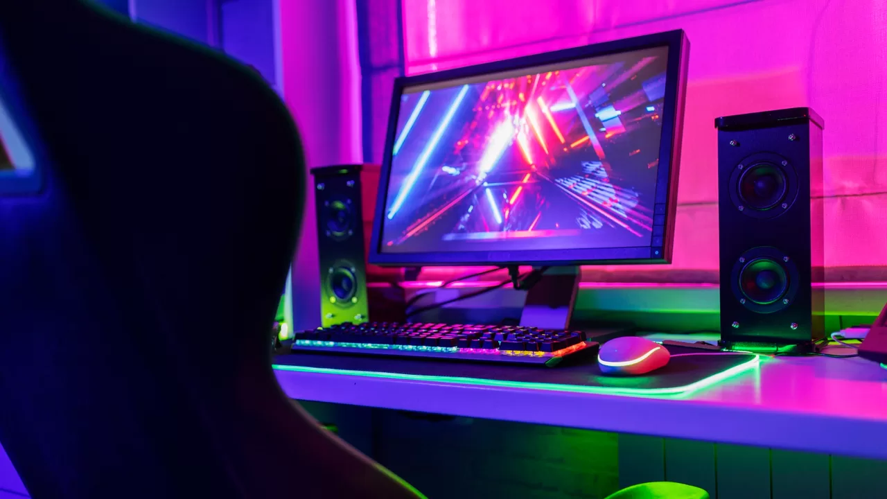 Cadeira gamer com luzes neon multicoloridas - industria de games