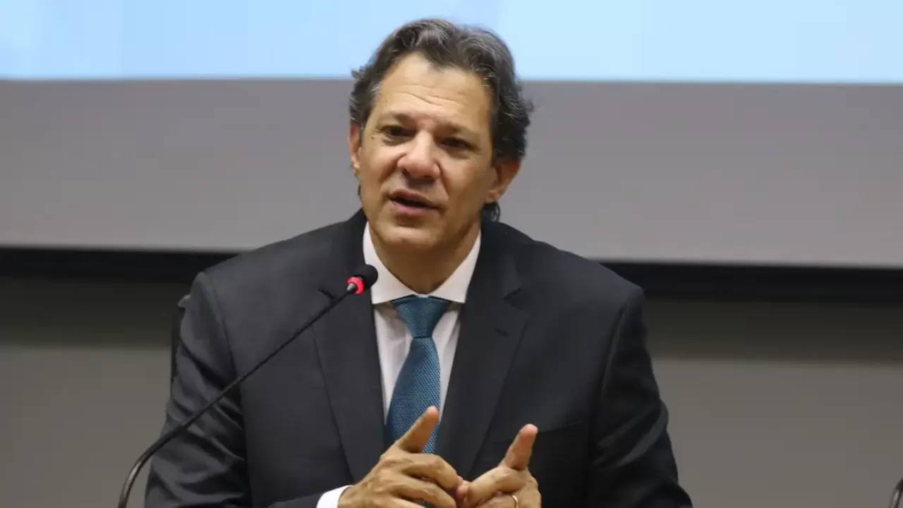 Haddad diz que governo prepara plano anti-tarifas para enfrentar medidas dos EUA