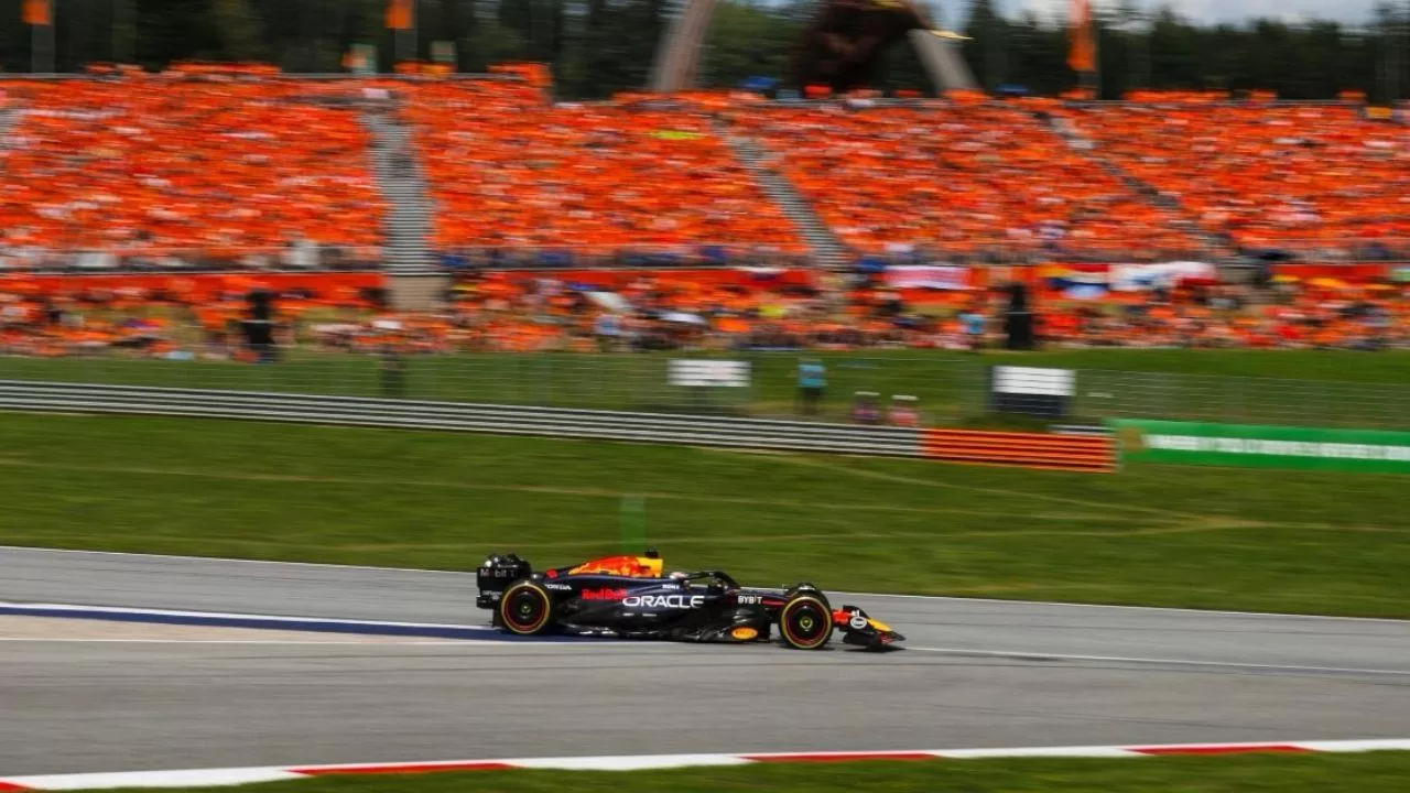 Fórmula 1: carro de Max Verstappen no circuito Red Bull Ring, na Áustria