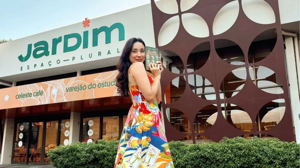 Foto de Bruna Vieira lança livro trilogia