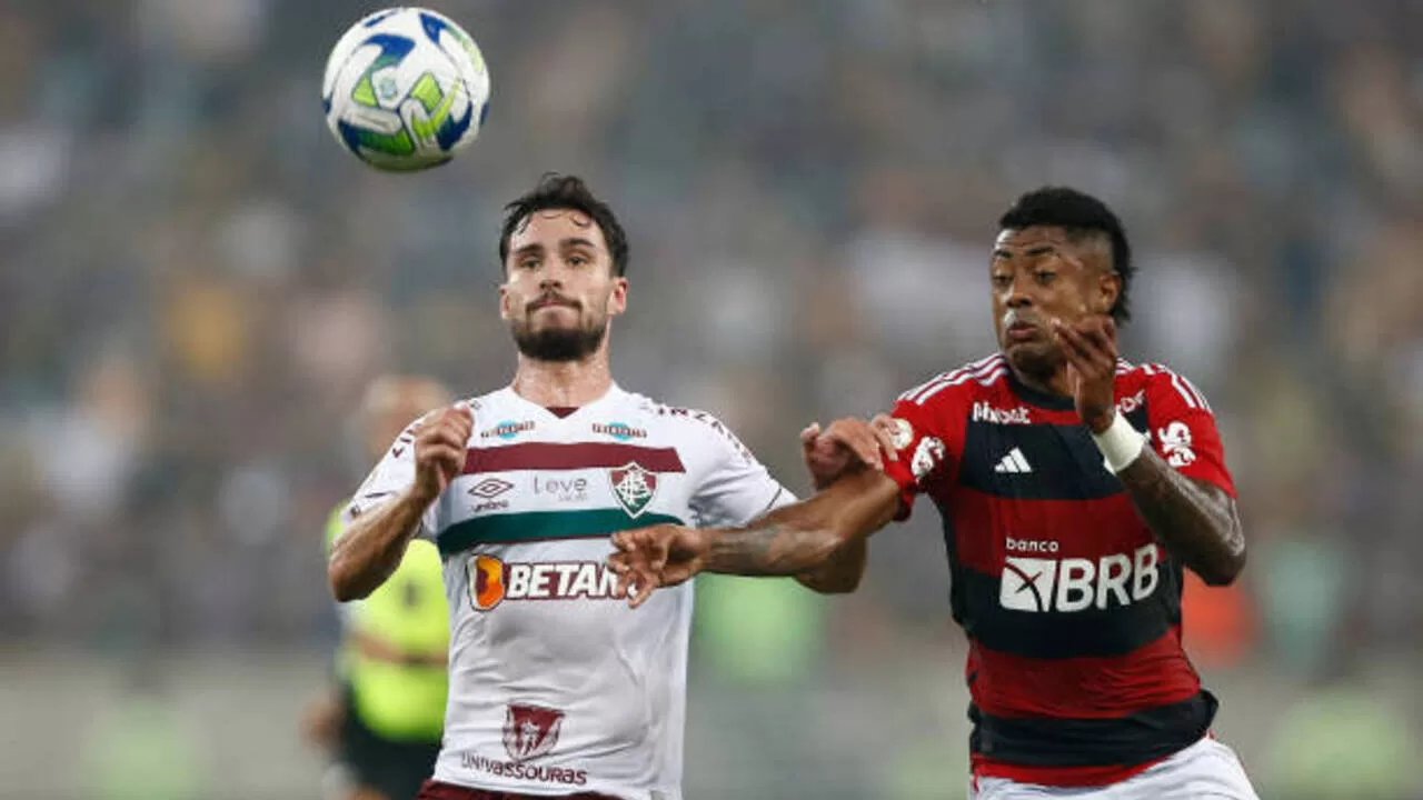 Foto de Bruno Henrique e Martinelli, jogo entre Flmengo e Fluminense