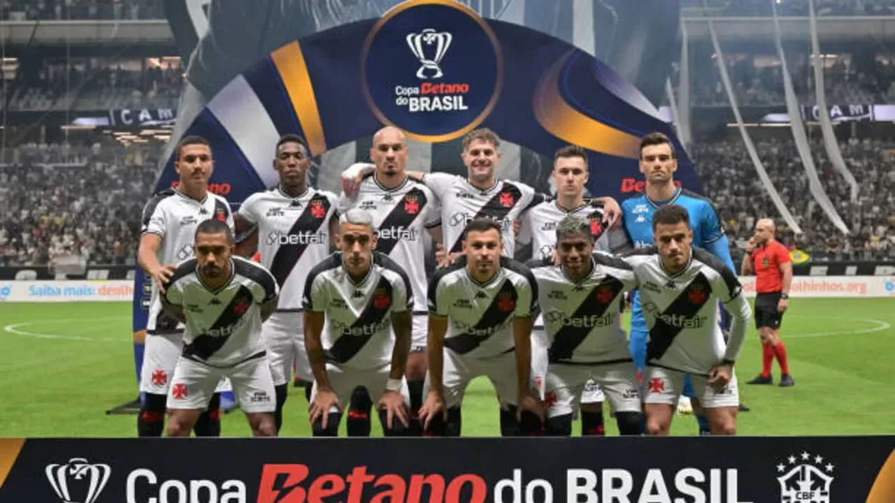 Jogadores do Vasco da Gama (reprodução: Pedro Vilela/Getty Images embed)