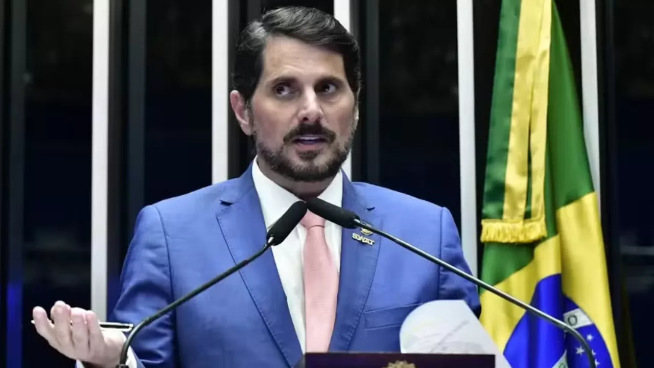 Marcos do Val é alvo da PF e passa a usar tornozeleira eletrônica