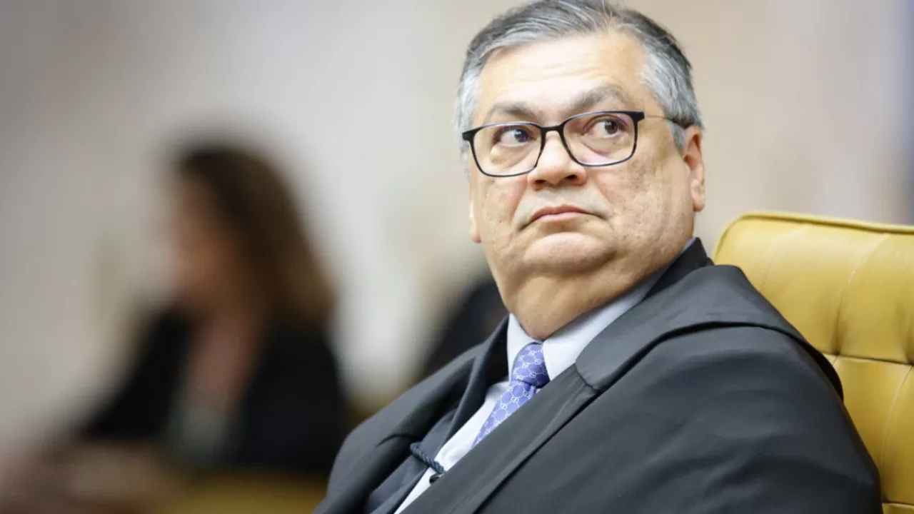 STF determina investigação de R$ 694 milhões em “emendas Pix”