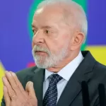 Lula pede cautela em negociações com EUA após tarifaço de Trump