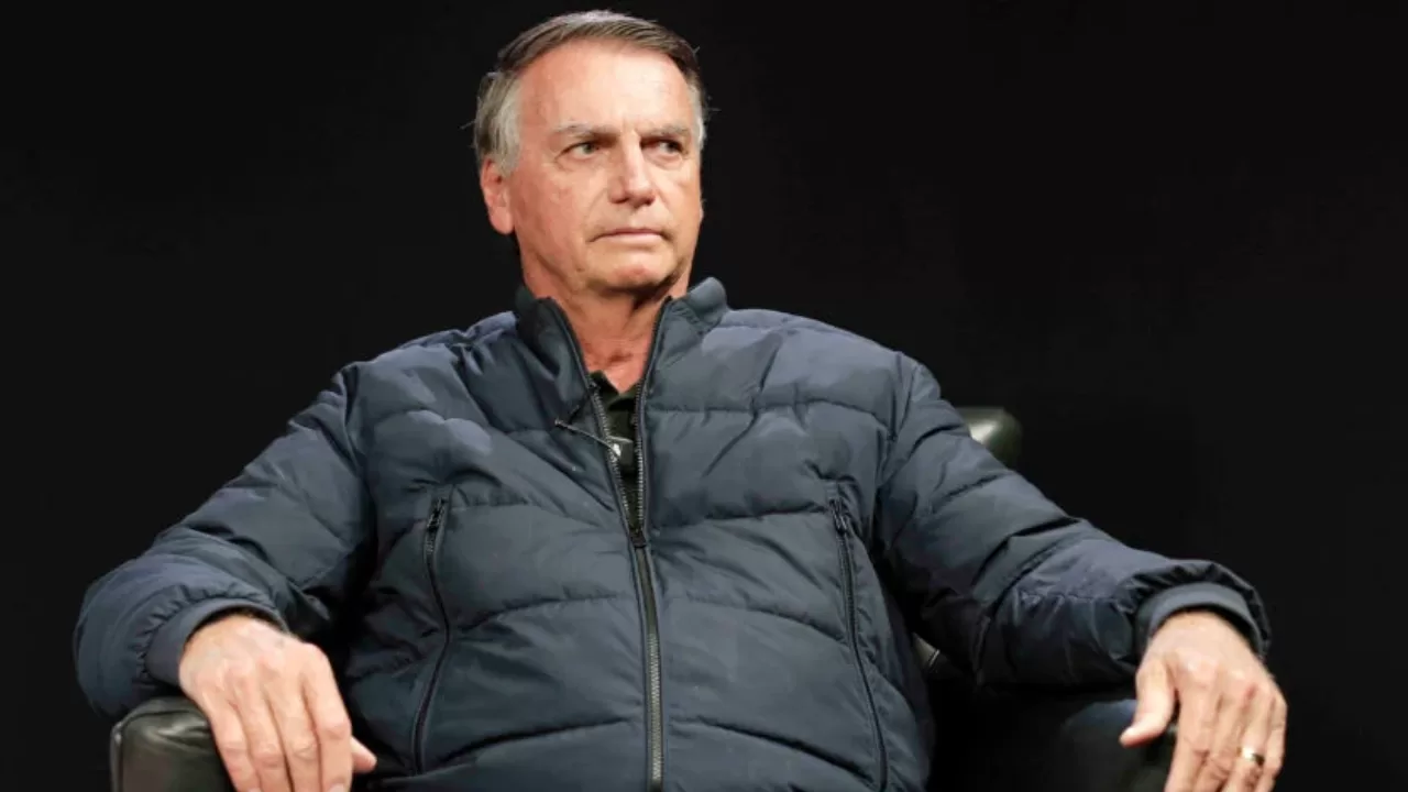 PF encontra mensagens de Jair Bolsonaro sobre asilo político na Argentina