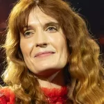 A cantora Florence Welch durante apresentação em 2024