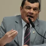 Defesa de Paulo Sérgio afirma que general tentou impedir medidas de Bolsonaro