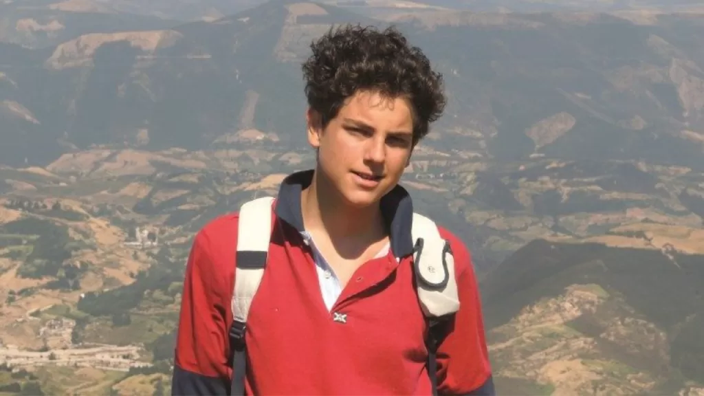 Carlo Acutis é canonizado e se torna o primeiro santo millennial da Igreja Católica