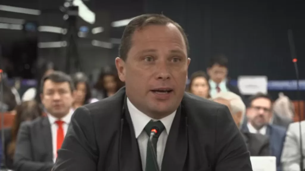 Advogado de Mauro Cid diz que não houve coação