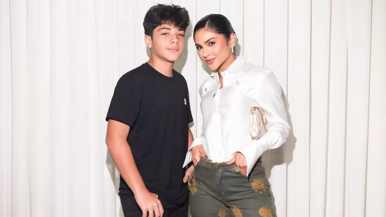 Mileide Mihaile e filho