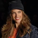 Alessandra Ambrósio em desfile