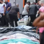 72 corpos levados à Praça São Lucas após megaoperação no Complexo da Penha, RJ