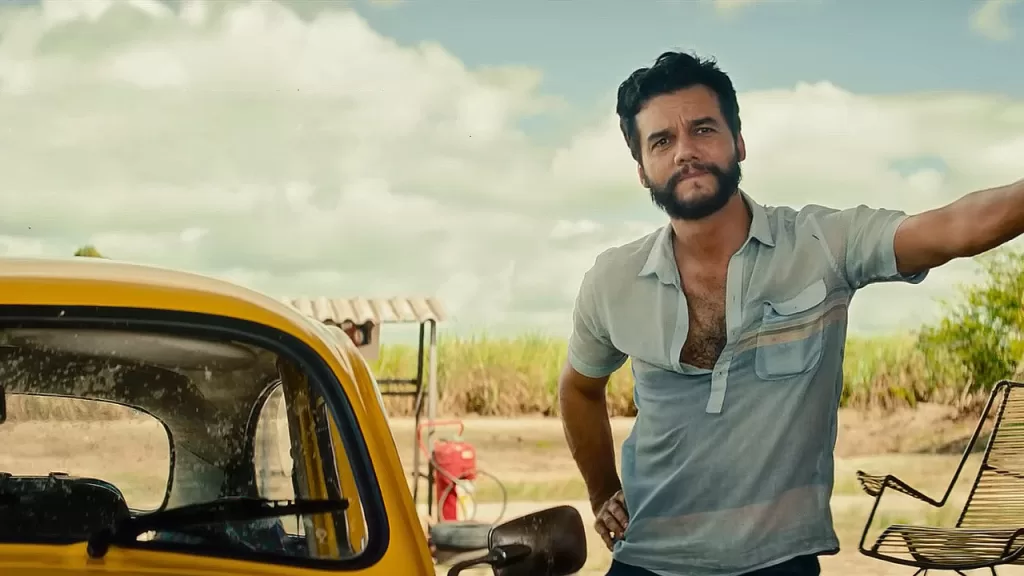 Wagner Moura no cartaz do filme O Agente Secreto