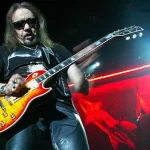 Ace Frehley, guitarrista do Kiss, em apresentação ao vivo