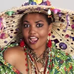 Gaby Amarantos, confirmada no festival No Ar Coquetel Molotov 2025, posa em ensaio fotográfico