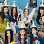 Nove integrantes do TWICE em foto divulgação do novo álbum | Rolling Screenn