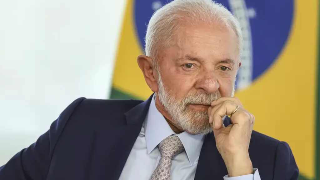 Lula chega a Belém para abrir a Cúpula do Clima preparatória da COP30