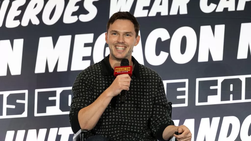 Nicholas Hoult fala sobre Superman 2