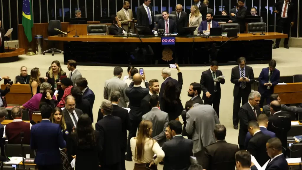 PL da Dosimetria segue para o Senado após aprovação com 291 votos a favor