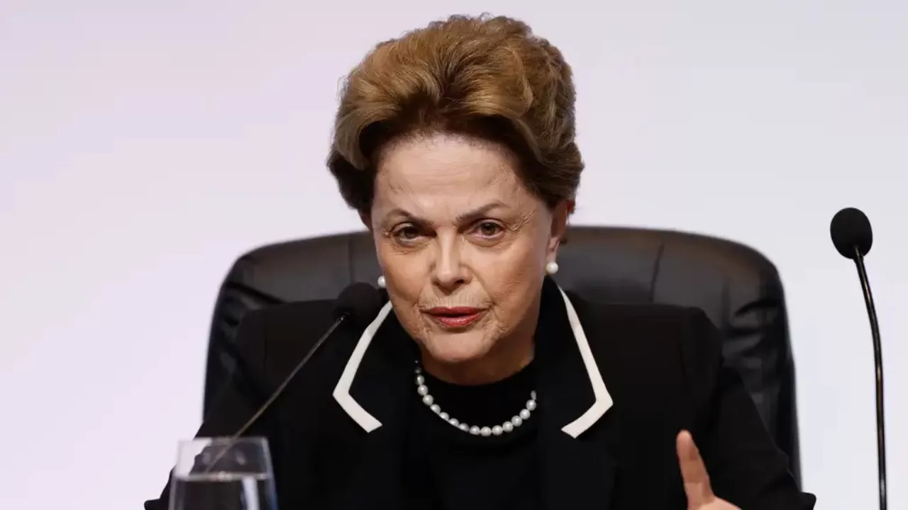 Justiça determina indenização e reparação mensal a Dilma Rousseff por tortura na ditadura