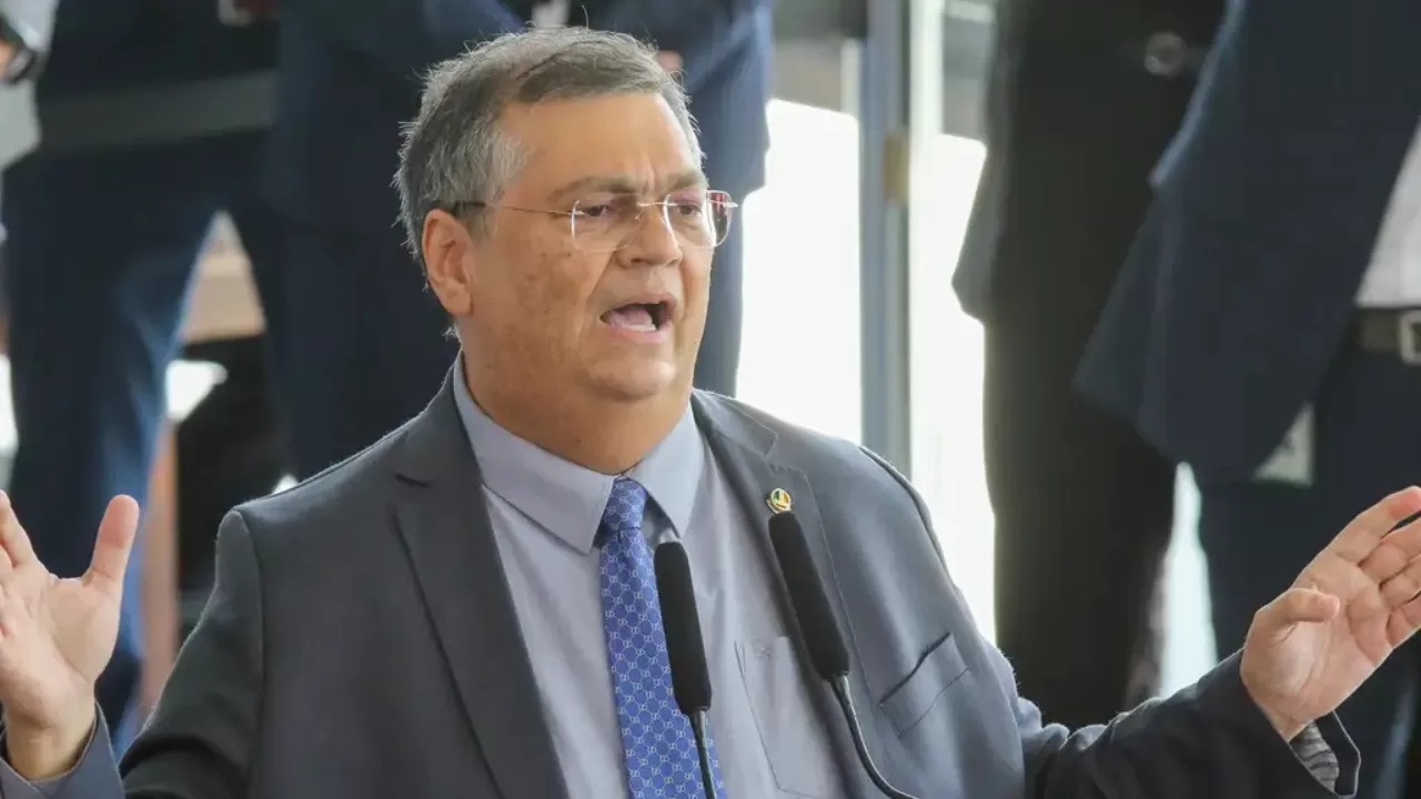 Flávio Dino suspende trecho de projeto que poderia retomar orçamento secreto