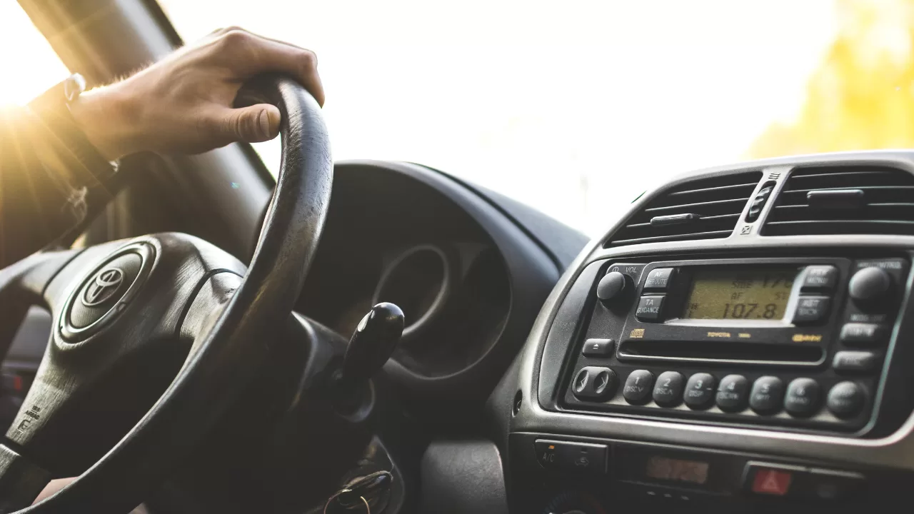 Contran aprova fim da obrigatoriedade de aulas em autoescolas para tirar a carteira de motorista