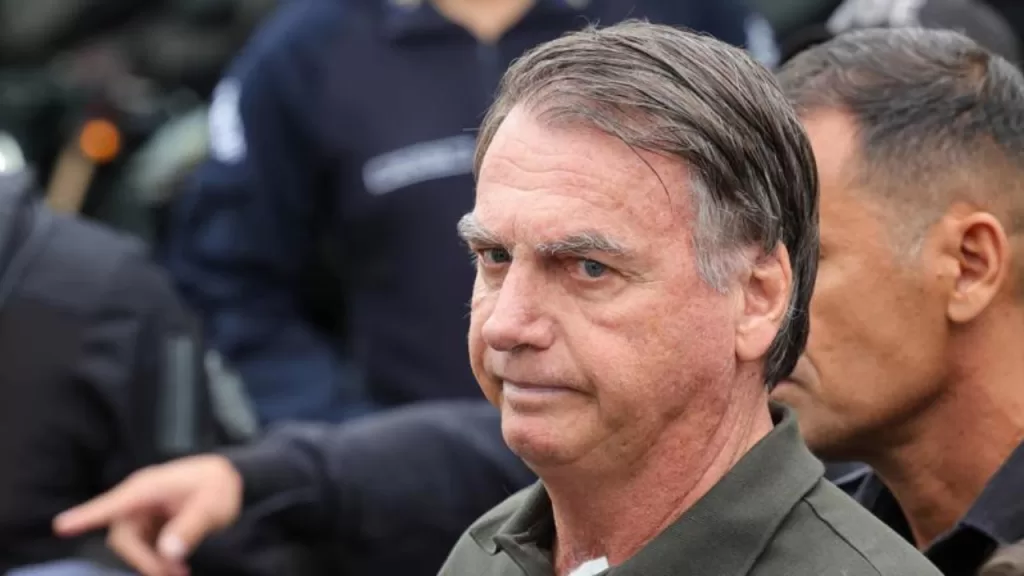 Bolsonaro é transferido para a Papudinha por determinação de Moraes. Rolling Screenn