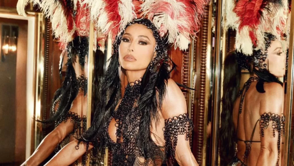 Apresentadora em ensaio para o carnaval