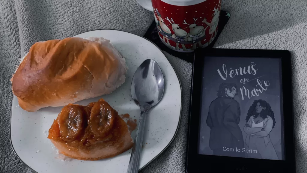 Livro Vênus em Marte, da Camila Serim em composição fotográfica