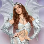 Anitta em show de carnaval